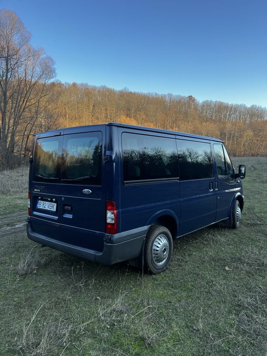 Ford Transit 9 locuri