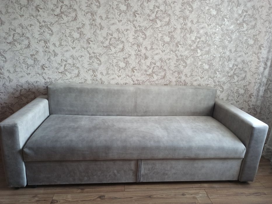 Продам диван для