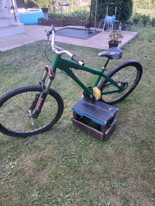 Bicicletă dirt cu marzochi
