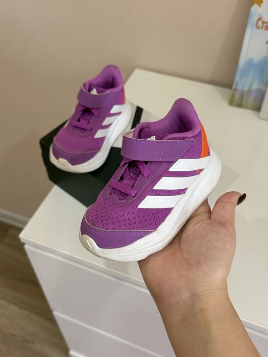 Кроссовки adidas 21