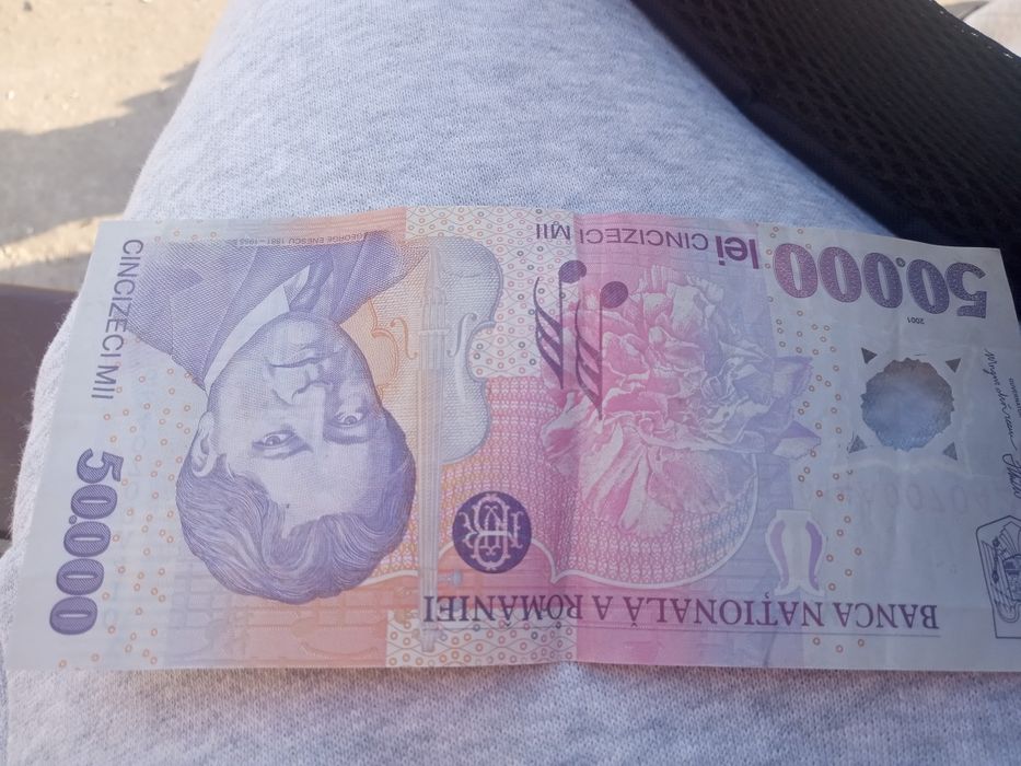 Vând bagnota de 5 lei veche