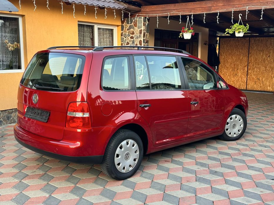 Vw Touran 7 locuri an 2006