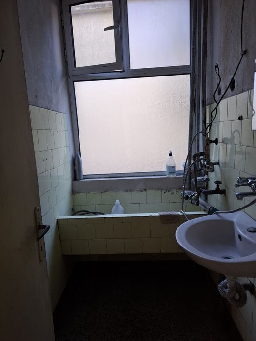 Продава се Четиристаен апартамент в Казанлък - 100 кв.м за 1046 €/кв.м - Снимка #4