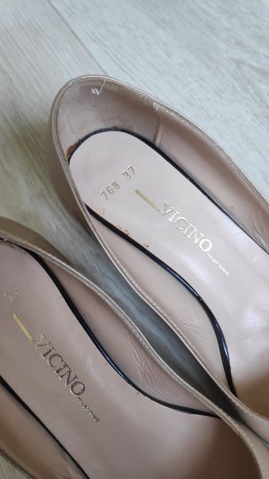 Лакированные туфли 37 размер 7000 т