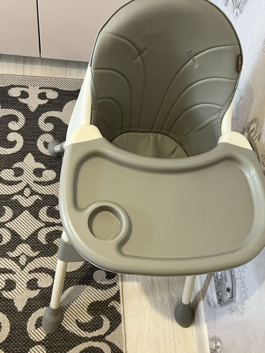 Продается детский столик Tomix