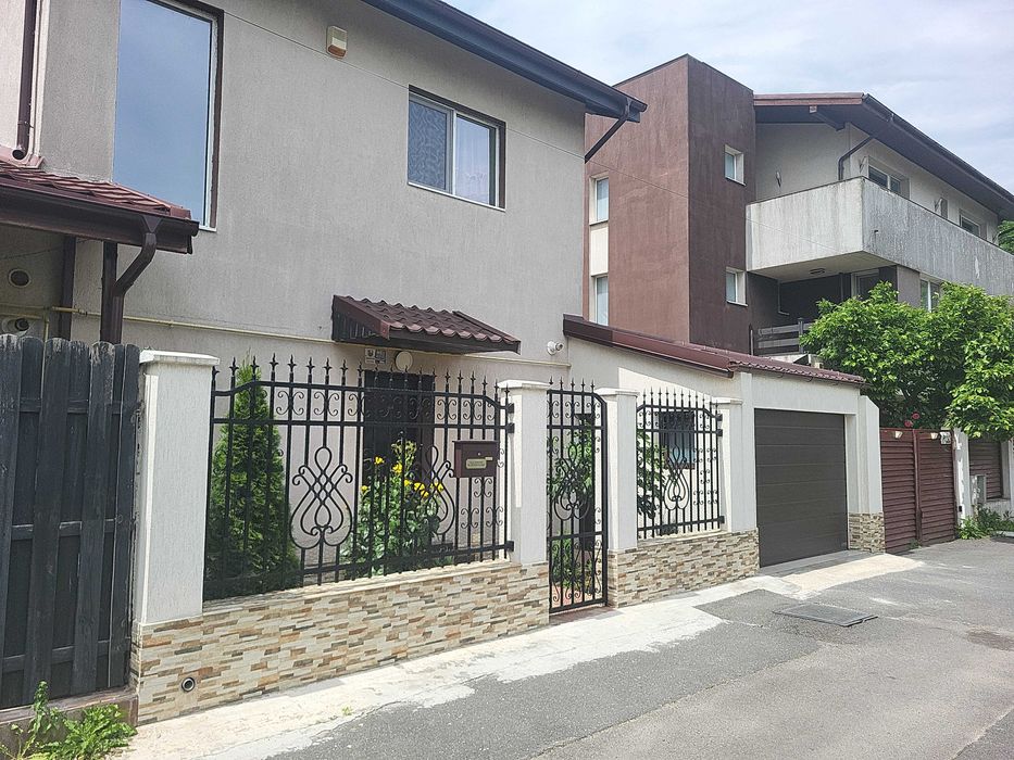 Casa P+1+garaj+terasa gaz,curent,canalizare,apa,utilata+mobilata,mutare imediata
