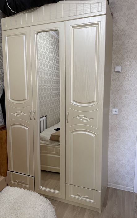 Продам спальный гарнитур односпальная
