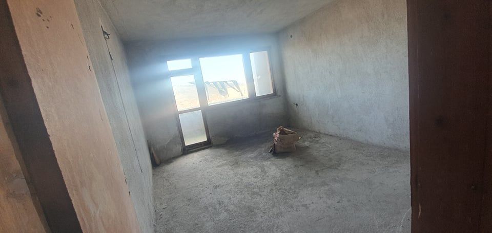 Продава се Тристаен апартамент в Тополовград - 124 кв.м за 330 €/кв.м - Снимка #1