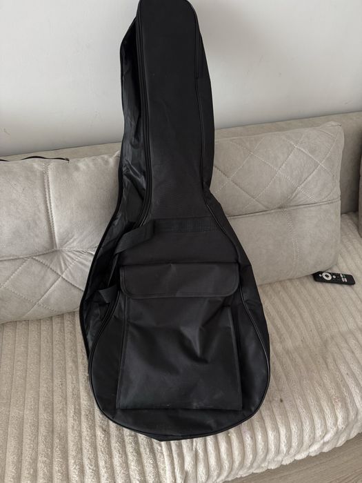 Klassika gitara sotiladi