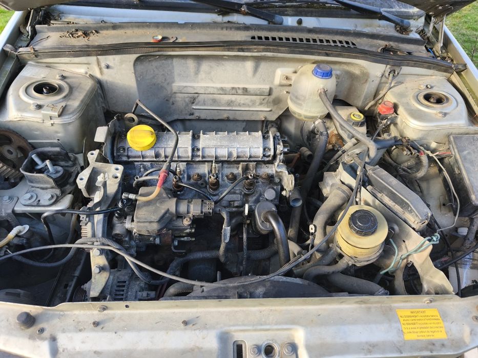 Vând pompa injecție Dacia papuc, Solenza, Renault kangoo, 1,9 diesel