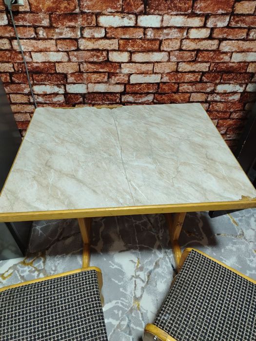 Стол стул сотилади