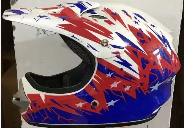 Каски детские кроссовые и шлемы