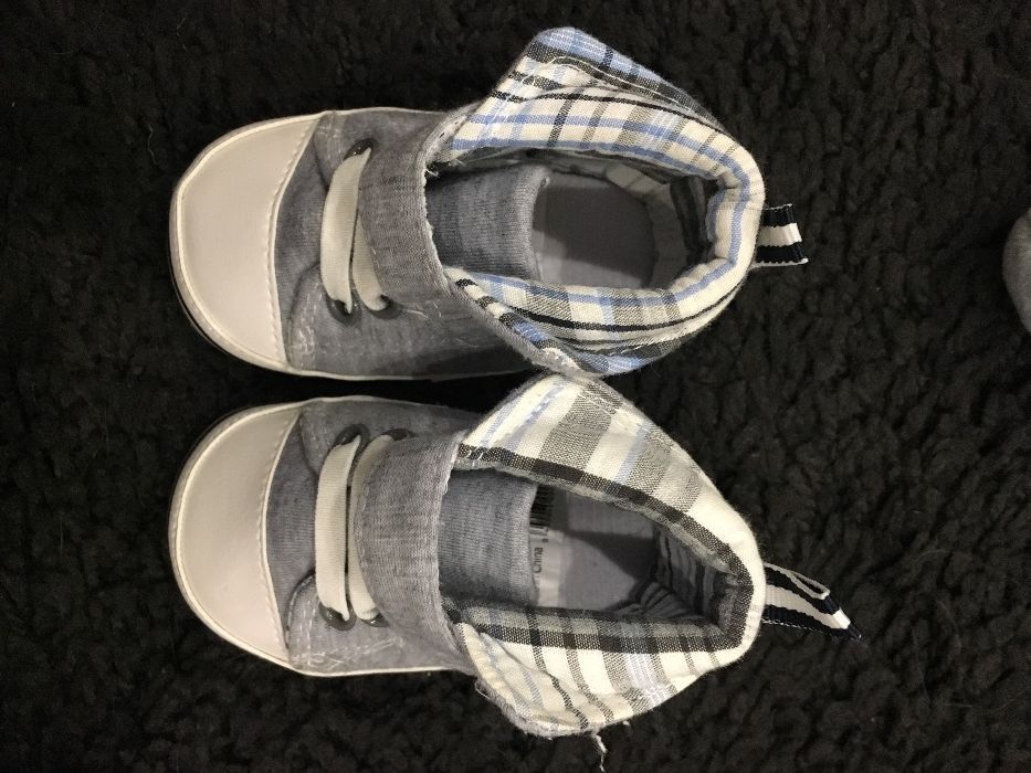 Nike Adidas буйки