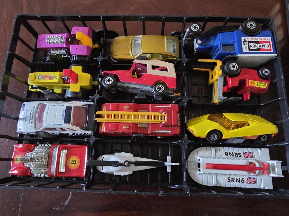 Matchbox колички - продават се само в комплект