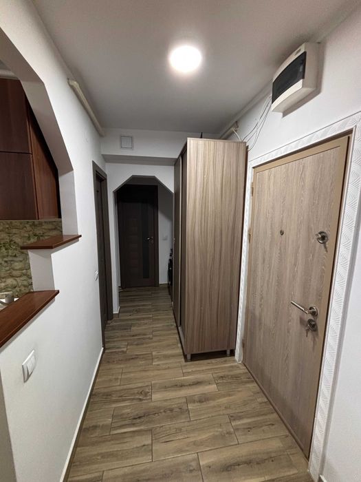 De vânzare aparteman 2 Camere, zona Dâmbu