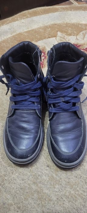 Демисезонные кожаные ботинки для мальчика