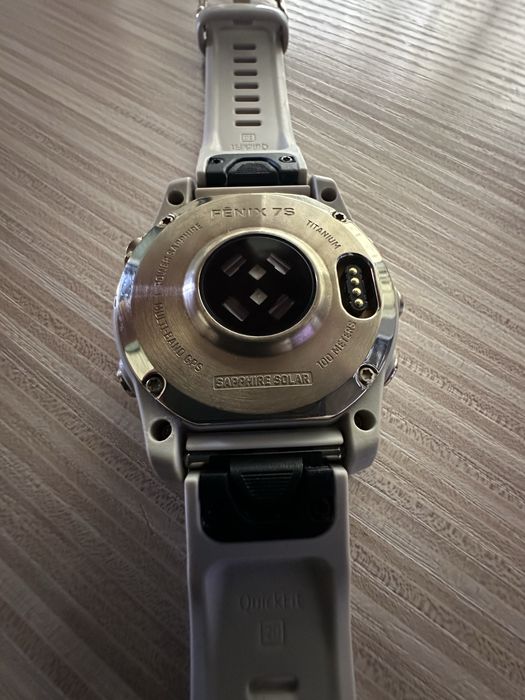 Garmin fenix 7s sapphire solar