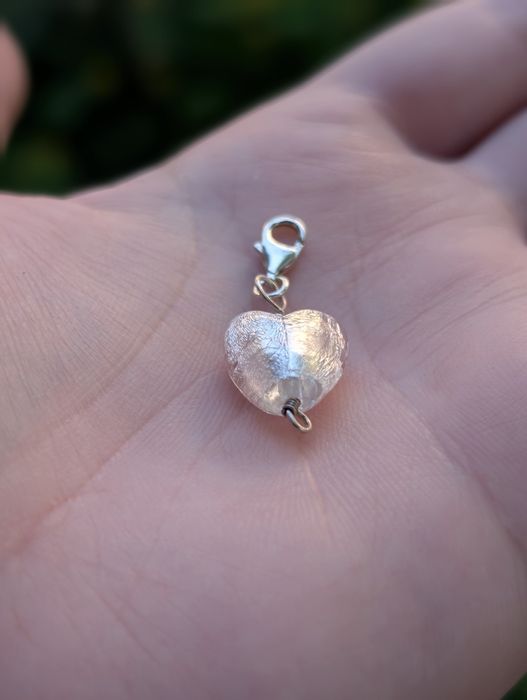 Vechi charm pandantiv argint 925, in forma de inima, din sticla de Murano, alb