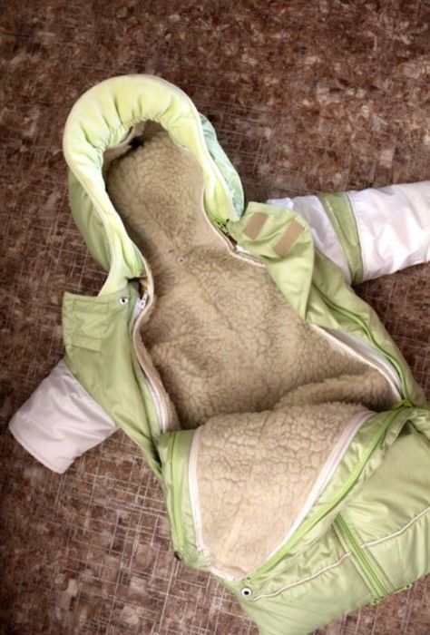 Продам комбенизон трансформер от 0 до 2 лет