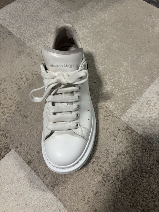 Alexander McQueen 40