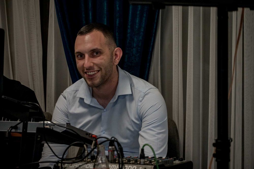 DJ Диджей и водещ за твоят юбилей, бал или Сватбен ден!