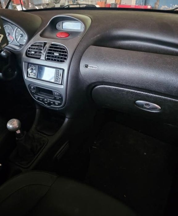 Пежо 206CC 1.6 бензин 109кс 2005г