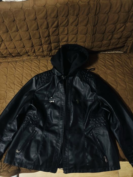 Куртка кожзам,в отл состоянии