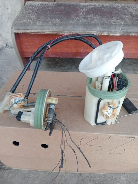 Бензонасос со станции Мерседес 211 203