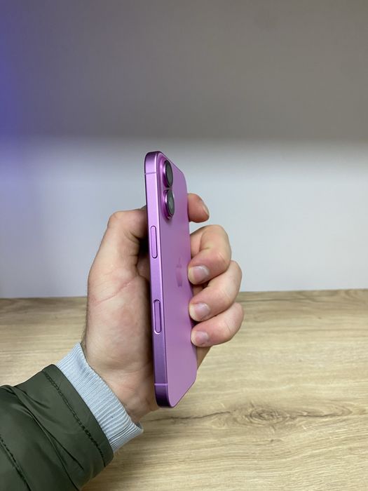iPhone 16 Roz impecabil