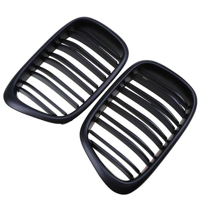 Двойни Бъбреци за БМВ Е39/BMW Е39 (1997-2003) черен гланц -  М дизайн