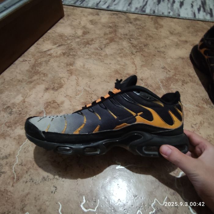 Продам Naik air max plus