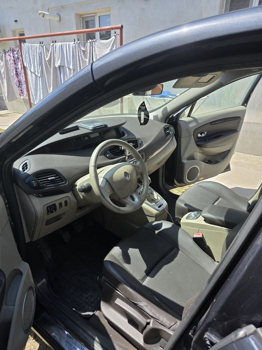 RENAULT Grand Scenic 2011 — imagine 4
