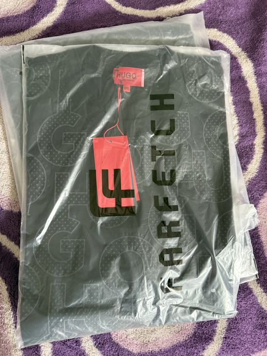 Tricou hugo boss L si S