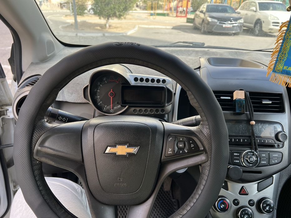 СРОЧНО продам chevrolet aveo 2013 г