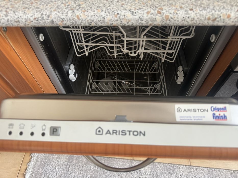 Посудомоечная машина Ariston
