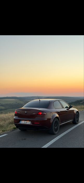 Vând Alfa Romeo 159