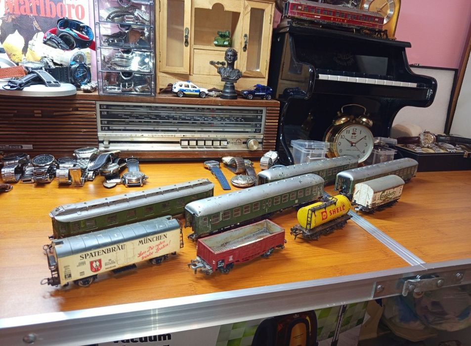 Lot de 8 vagoane HO Fleischmann,Made în Germania