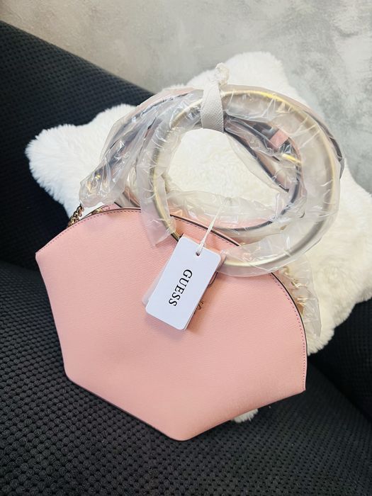 Geanta Guess elegantă