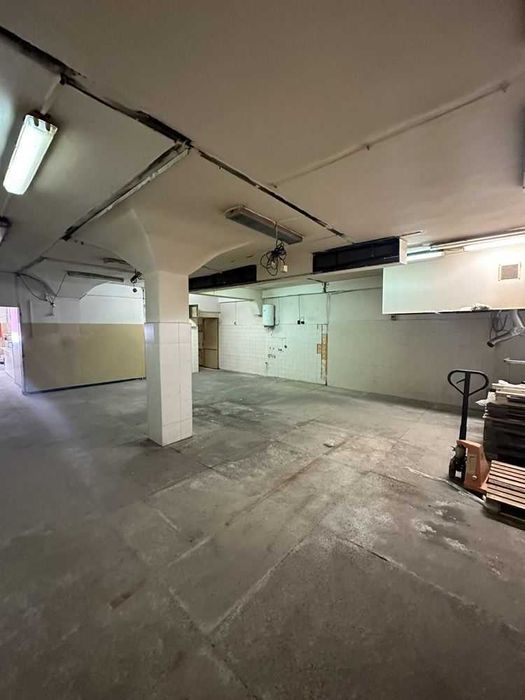 Дава се под наем Склад в Пловдив, Индустриална зона - Север - 186 кв.м за 510 € - Снимка #1