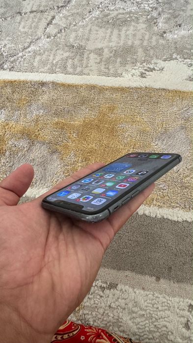iPhone 11 black 128gb