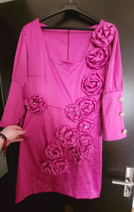 Rochie deosebită din tafta cu bujori 3D