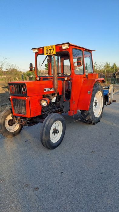 Vând tractor u445 cu carte rar și itp