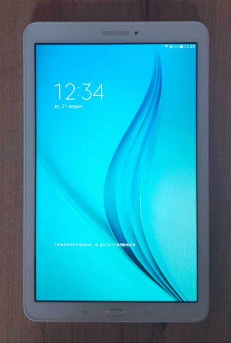 Таблет SAMSUG Galaxy Tab E SM-T561
