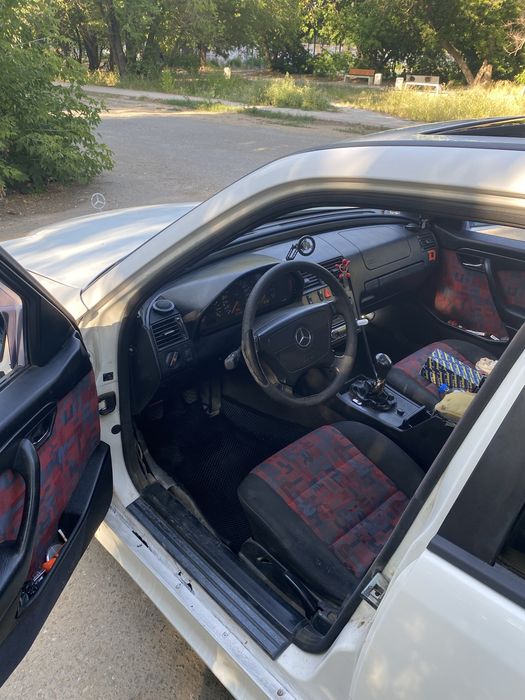 Mercedes-Benz w202 c200