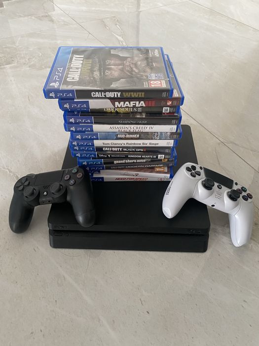 Vand PS4 + 2 manete+ jocuri