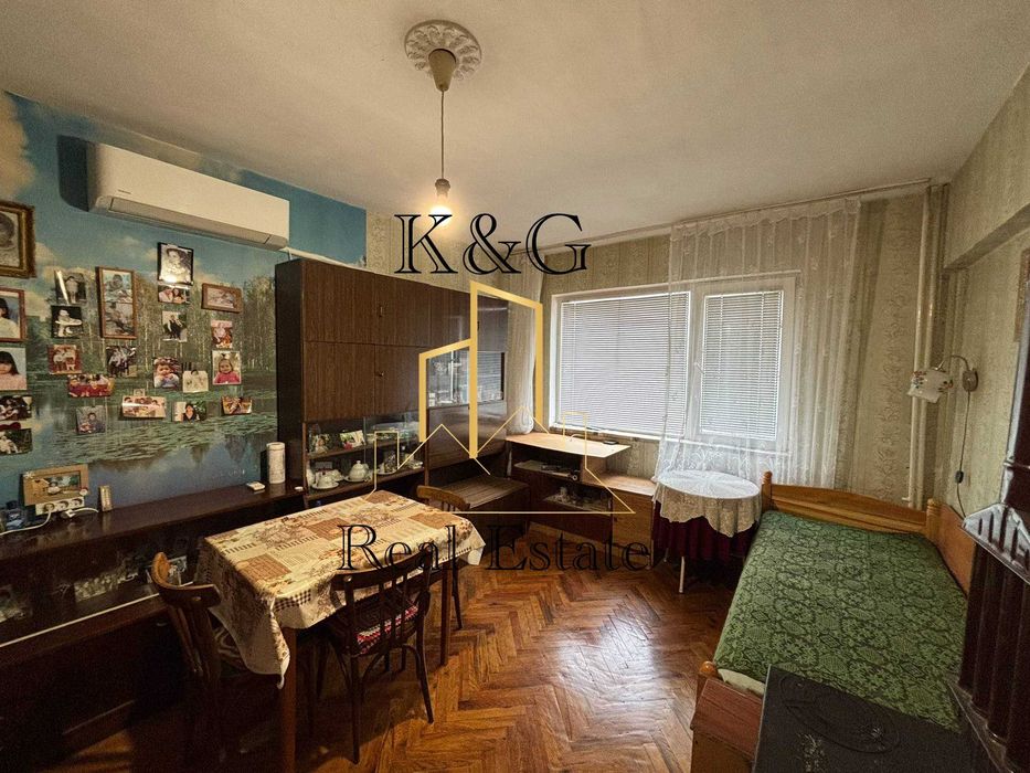 Тристаен тухлен - кв " Бели Лом "