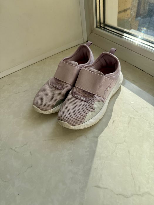 Кроссовки в хорошем состоянии