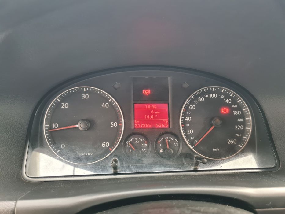 VW Touran, 2004, gri