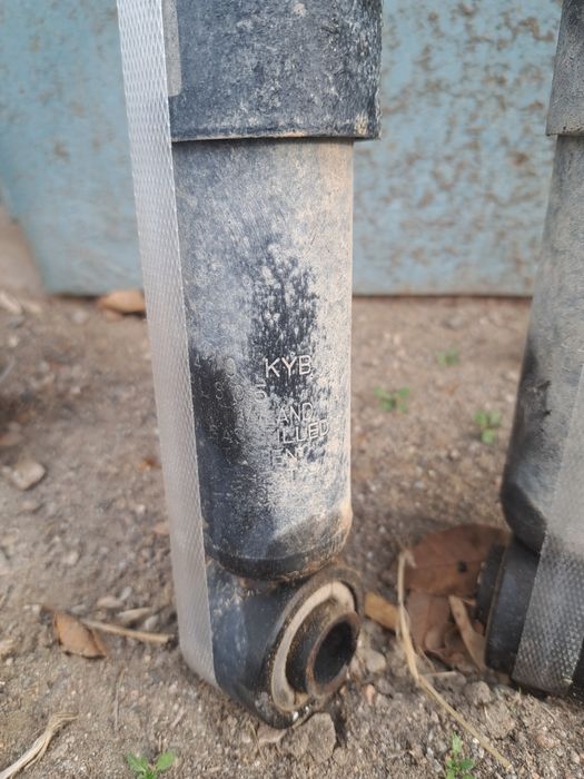 Амортизаторы Тойота Прадо 120 б/у