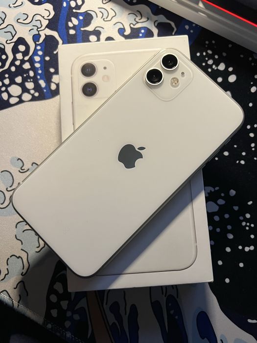 iPhone 11 в идеале заблокированный